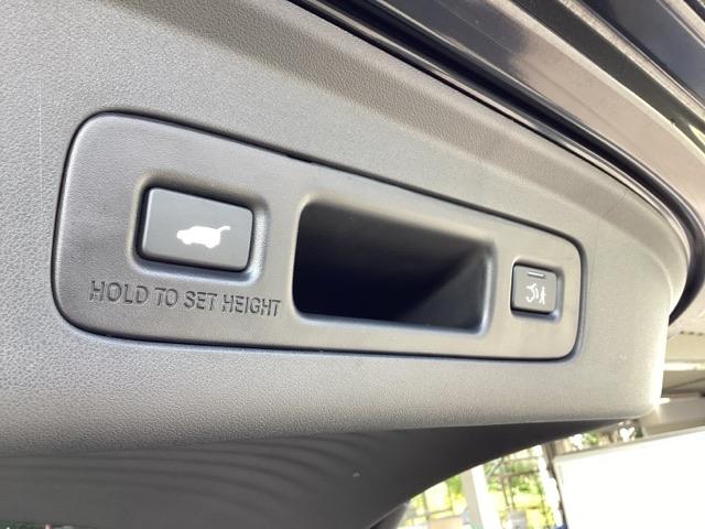 ＺＲ－Ｖ ｅ：ＨＥＶＺ　純正メモリーナビ　本革パワーシート　Ｐセンサー　レザー　Ｂカメラ　サイドエアバック　パワ－シ－ト　ナビＴＶ　ＬＥＤヘッドライト　ＵＳＢ接続　地デジ　Ｓヒーター　サポカー　ＥＴＣ車載器　Ｄレコ　イモビ（65枚目）