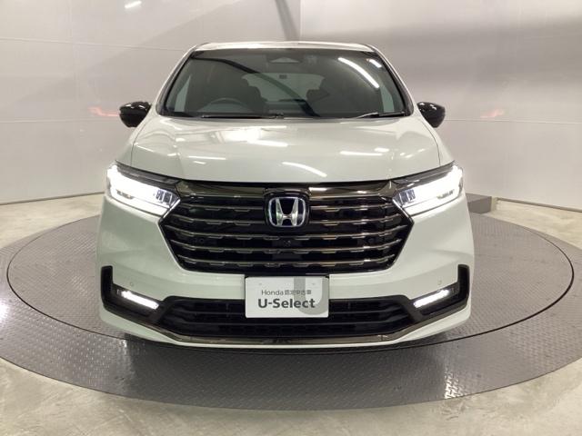 オデッセイハイブリッド ｅ：ＨＥＶアブソルート・ＥＸブラックエディション　メモリーナビ　ドラレコ　ＥＴＣ　リアカメラ　ハンズフリーパワーテールゲート　バックモニター　マルチビューモニター　ＶＳＡ　サイドエアバック　フルオートエアコン　フルセグテレビ　レーダーブレーキ　ＤＶＤ（6枚目）