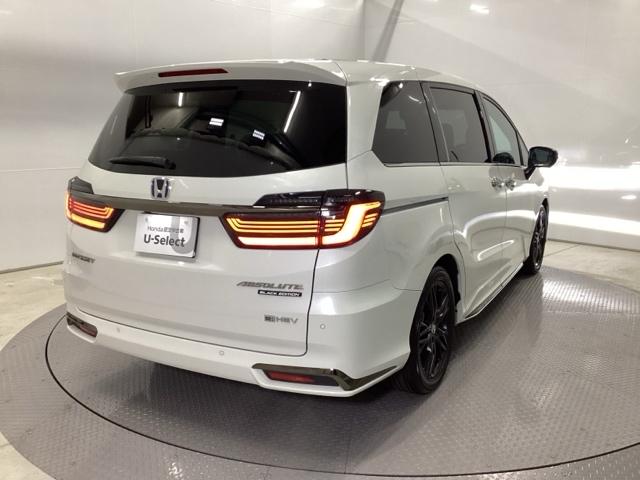 オデッセイハイブリッド ｅ：ＨＥＶアブソルート・ＥＸブラックエディション　メモリーナビ　ドラレコ　ＥＴＣ　リアカメラ　ハンズフリーパワーテールゲート　バックモニター　マルチビューモニター　ＶＳＡ　サイドエアバック　フルオートエアコン　フルセグテレビ　レーダーブレーキ　ＤＶＤ（8枚目）