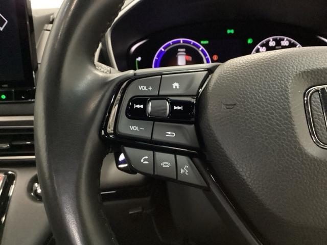 オデッセイハイブリッド ｅ：ＨＥＶアブソルート・ＥＸブラックエディション　メモリーナビ　ドラレコ　ＥＴＣ　リアカメラ　ハンズフリーパワーテールゲート　バックモニター　マルチビューモニター　ＶＳＡ　サイドエアバック　フルオートエアコン　フルセグテレビ　レーダーブレーキ　ＤＶＤ（39枚目）