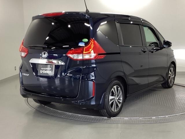 フリード Ｇ・ホンダセンシング　純正ナビ　フルセグ　リアカメラ　Ｆセグ　追突被害軽減ブレーキ　ｉストップ　Ｗエアバッグ　パワーウィンドウ　アクティブクルーズコントロール　スマートキ　カラーバックモニター　ＶＳＡ　エアコン　キーレス（8枚目）