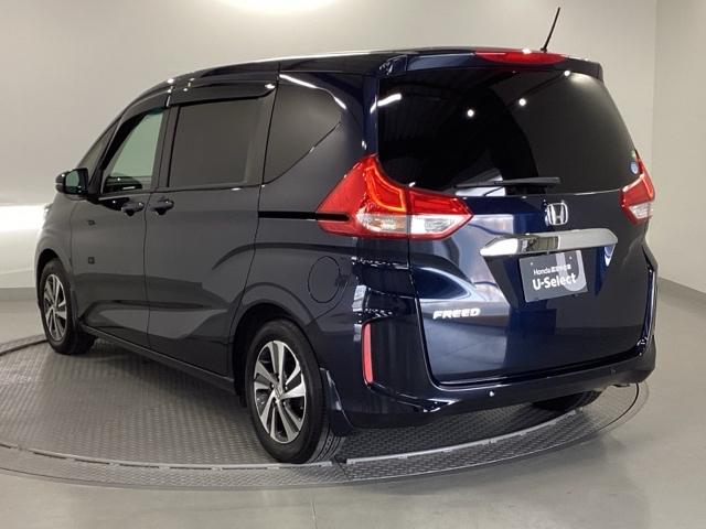 フリード Ｇ・ホンダセンシング　純正ナビ　フルセグ　リアカメラ　Ｆセグ　追突被害軽減ブレーキ　ｉストップ　Ｗエアバッグ　パワーウィンドウ　アクティブクルーズコントロール　スマートキ　カラーバックモニター　ＶＳＡ　エアコン　キーレス（10枚目）