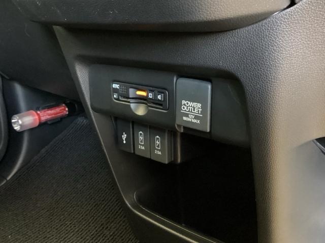 Ｎ－ＷＧＮカスタム Ｇ・Ｌパッケージ　純正ナビ　フルセグ　リアカメラ　横滑り防止システム　スマートキー＆プッシュスタート　ナビＴＶ　ベンチシ－ト　ＵＳＢ　バックモニター　地デジＴＶ　ＥＴＣ車載器　盗難防止システム　クルコン　ＷＳＲＳ（15枚目）