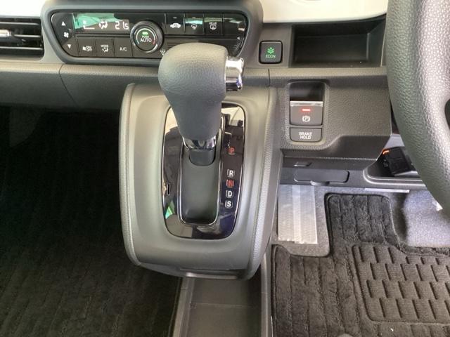 Ｎ－ＯＮＥ オリジナル　純正メモリーナビ　ドラレコ　リアカメラ　追突被害軽減ブレーキ　記録簿　オートクルーズコントロール　サイドエアバック　クリアランスソナー　ナビ＆ＴＶ　ＬＥＤライト　ＵＳＢ　ＷＡＢ　Ｂカメラ　セキュリティ（13枚目）