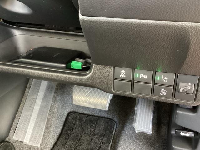 Ｎ－ＯＮＥ オリジナル　純正メモリーナビ　ドラレコ　リアカメラ　追突被害軽減ブレーキ　記録簿　オートクルーズコントロール　サイドエアバック　クリアランスソナー　ナビ＆ＴＶ　ＬＥＤライト　ＵＳＢ　ＷＡＢ　Ｂカメラ　セキュリティ（45枚目）