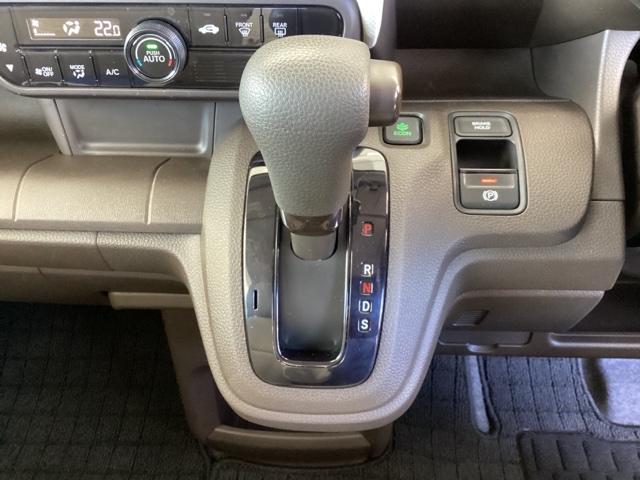 Ｎ－ＷＧＮ Ｇホンダセンシング　試乗車　ＣＤ　ＡＢＳ　禁煙　バックソナー　イモビライザー　横滑り防止　エアコン　パワーウインドウ　キーレスエントリー　パワーステアリング　記録簿　両席エアバック　ｉ－ｓｔｏｐ　サイドエアバック（12枚目）