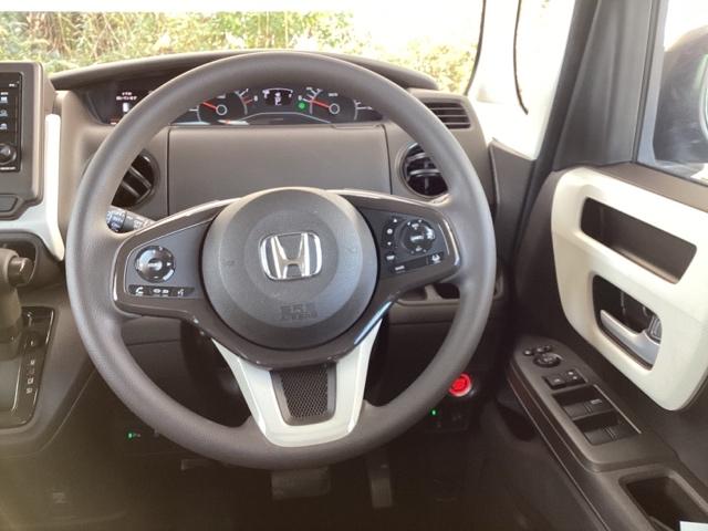 Ｎ－ＢＯＸ Ｇ　ディスプレイオーディオ　ＥＴＣ　ＣＤ　前後ソナー　エアバック　横滑防止装置　１セグＴＶ　リアカメラ　ＬＥＤヘッドライト　スマートキー　オートエアコン　整備記録簿　パワーウィンドウ　パワステ　ＵＳＢ（3枚目）