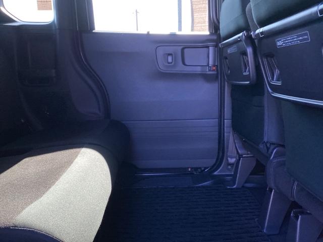 Ｎ－ＢＯＸカスタム ベースグレード　ディスプレイオーディオ　ドラレコ　リアカメラ　Ｗ電動ドア　ＵＳＢ接続　ＣＭＢＳ　Ｄレコ　禁煙　ベンチシート　オートエアコン　スマートキ　ＬＥＤ　クルコン　バックカメラ　パワーステアリング　エアバッグ（28枚目）