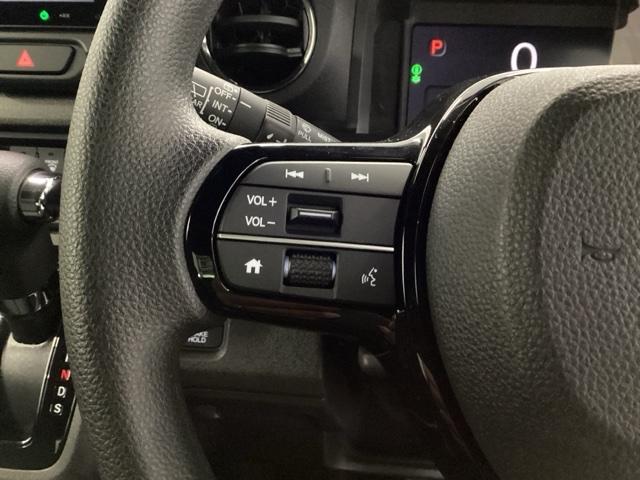 N-BOXカスタム ベースグレード ディスプレイオーディオ リアカメラ シートヒーター USB接続 CMBS ベンチシート オートエアコン スマートキ LED 盗難防止装置 クルコン パワーステアリング エアバッグ ESC オートライト(31枚目)