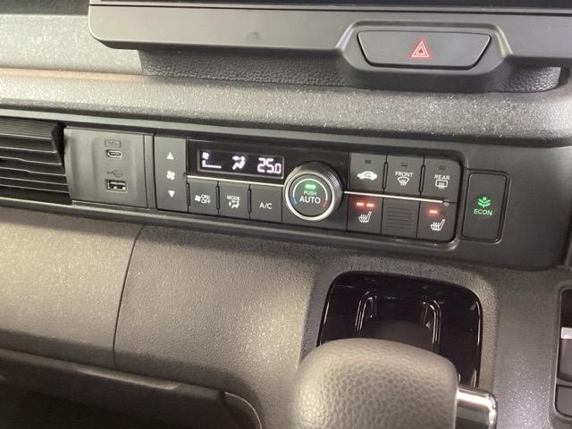 N-BOXカスタム ターボ 純正ナビ フルセグ リアカメラ イモビライザー 衝突被害軽減 フロントカメラ サイドカメラ ベンチシート キーフリー Pセンサー ESC パワステ DVD再生 両席エアバック サイドエアバッグ Bカメ(13枚目)