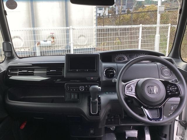 N-BOXカスタム L ナビ フルセグ リアカメラ Pソナー サイドエアバッグ Aストップ シートヒータ ベンチシート キーフリーシステム LEDライト クルーズコントロール AC スマキー ETC 横滑り防止 USB(3枚目)