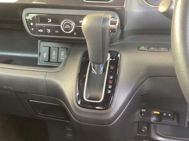 Ｎ－ＢＯＸカスタム Ｇ・Ｌターボホンダセンシング　純正ナビ　フルセグ　リアカメラ　両側ＰＷスライドドア　Ｂモニタ　Ｉストップ　セキュリティー　ＵＳＢ接続　クルーズコントロール　ナビＴＶ　キーレスエントリー　ＶＳＡ　ベンチＳ　ＬＥＤランプ　ターボモデル（14枚目）