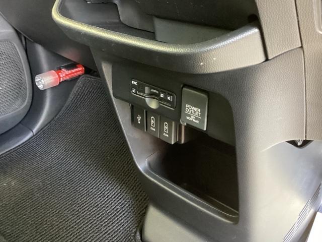 Ｎ－ＷＧＮカスタム Ｇ・Ｌパッケージ　純正ナビ　フルセグ　リアカメラ　横滑り防止システム　スマートキー＆プッシュスタート　ナビＴＶ　ベンチシ－ト　ＵＳＢ　バックモニター　地デジＴＶ　ＥＴＣ車載器　盗難防止システム　クルコン　ＷＳＲＳ（14枚目）