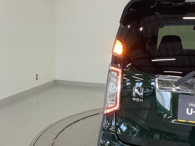 Ｎ－ＷＧＮカスタム Ｇ・Ｌパッケージ　純正ナビ　フルセグ　リアカメラ　横滑り防止システム　スマートキー＆プッシュスタート　ナビＴＶ　ベンチシ－ト　ＵＳＢ　バックモニター　地デジＴＶ　ＥＴＣ車載器　盗難防止システム　クルコン　ＷＳＲＳ（33枚目）