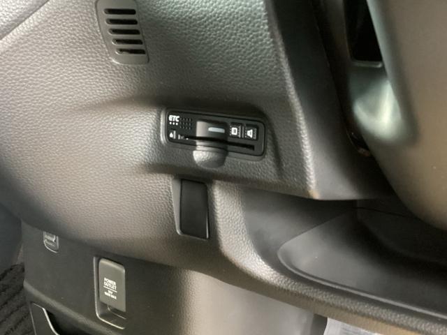 Ｎ－ＢＯＸカスタム Ｇ・Ｌホンダセンシング　純正ナビ　フルセグ　リアカメラ　助手席エアバッグ　キーレス　シートＨ　アイドリングＳＴ　セキュリティーアラーム　スマ－トキ－　ＥＴＣ　前車追従機能　サイドエアバッグ　ＬＥＤヘッドライト　ＵＳＢ　ＶＳＡ（15枚目）