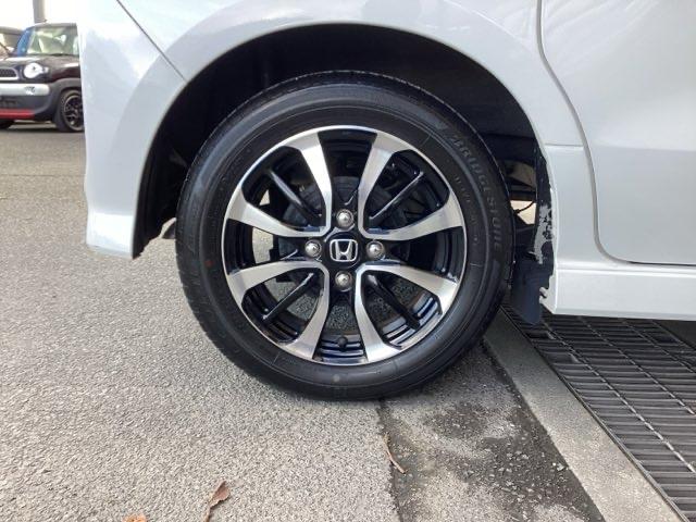 Ｎ－ＢＯＸカスタム Ｇ・Ｌホンダセンシング　純正ナビ　フルセグ　リアカメラ　助手席エアバッグ　キーレス　シートＨ　アイドリングＳＴ　セキュリティーアラーム　スマ－トキ－　ＥＴＣ　前車追従機能　サイドエアバッグ　ＬＥＤヘッドライト　ＵＳＢ　ＶＳＡ（27枚目）