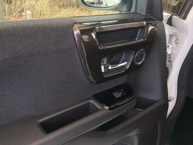 Ｎ－ＢＯＸカスタム Ｇ・Ｌホンダセンシング　純正ナビ　フルセグ　リアカメラ　助手席エアバッグ　キーレス　シートＨ　アイドリングＳＴ　セキュリティーアラーム　スマ－トキ－　ＥＴＣ　前車追従機能　サイドエアバッグ　ＬＥＤヘッドライト　ＵＳＢ　ＶＳＡ（39枚目）