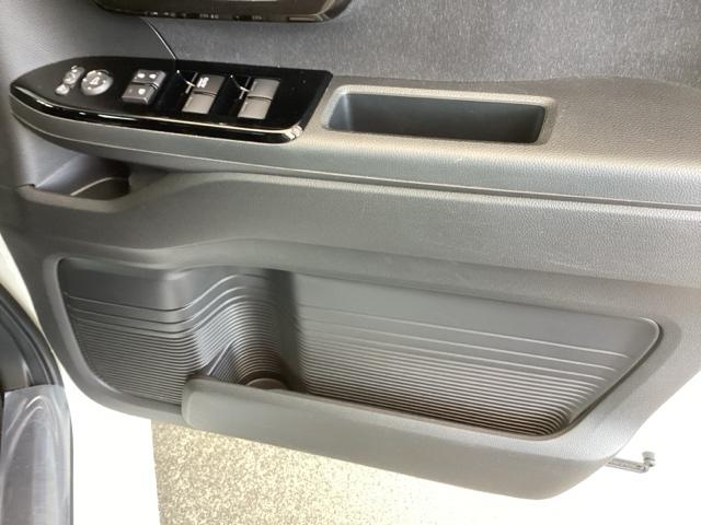 Ｎ－ＢＯＸカスタム Ｇ・Ｌホンダセンシング　純正ナビ　フルセグ　リアカメラ　助手席エアバッグ　キーレス　シートＨ　アイドリングＳＴ　セキュリティーアラーム　スマ－トキ－　ＥＴＣ　前車追従機能　サイドエアバッグ　ＬＥＤヘッドライト　ＵＳＢ　ＶＳＡ（52枚目）