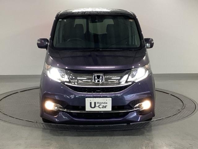 ステップワゴンスパーダ スパーダ・クールスピリット　メモリーナビ　ＥＴＣ　リアカメラ　シートＨ　追突軽減ブレーキ　スマキー　Ｂカメ　フルセグテレビ　盗難防止システム　サイドエアバック　ナビＴＶ　アクティブクルーズコントロール　キーフリー　エアバッグ（7枚目）