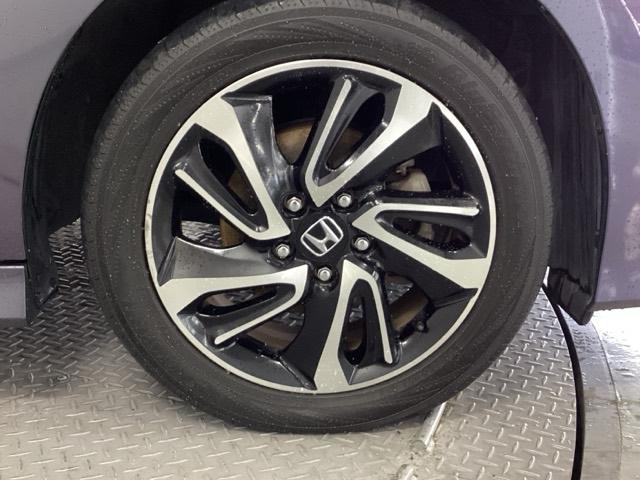 ステップワゴンスパーダ スパーダ・クールスピリット　メモリーナビ　ＥＴＣ　リアカメラ　シートＨ　追突軽減ブレーキ　スマキー　Ｂカメ　フルセグテレビ　盗難防止システム　サイドエアバック　ナビＴＶ　アクティブクルーズコントロール　キーフリー　エアバッグ（23枚目）