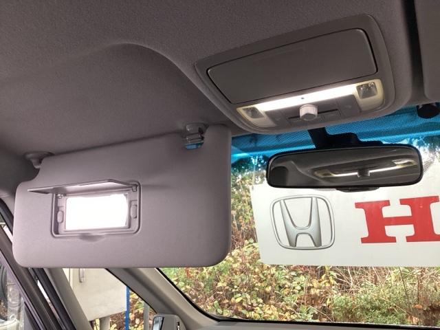 ステップワゴンスパーダ スパーダ・クールスピリット　メモリーナビ　ＥＴＣ　リアカメラ　シートＨ　追突軽減ブレーキ　スマキー　Ｂカメ　フルセグテレビ　盗難防止システム　サイドエアバック　ナビＴＶ　アクティブクルーズコントロール　キーフリー　エアバッグ（48枚目）