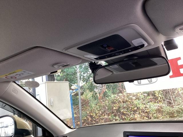 ヴェゼル ｅ：ＨＥＶＸ　純正メモリーナビ　ドラレコ　リアカメラ　前後障害物センサー　ＡＡＣ　イモビライザー　スマ－トキ－　誤発進抑制　ＰＷ　クルコン　ＥＳＣ　ＥＴＣ装備　キーフリー　ＬＥＤヘッドランプ　ナビＴＶ　ＤＶＤ再生可（10枚目）