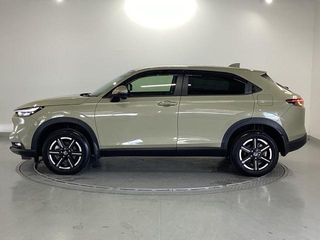 ヴェゼル ｅ：ＨＥＶＸ　純正メモリーナビ　ドラレコ　リアカメラ　前後障害物センサー　ＡＡＣ　イモビライザー　スマ－トキ－　誤発進抑制　ＰＷ　クルコン　ＥＳＣ　ＥＴＣ装備　キーフリー　ＬＥＤヘッドランプ　ナビＴＶ　ＤＶＤ再生可（26枚目）