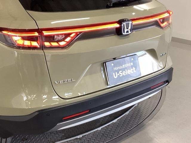 ヴェゼル ｅ：ＨＥＶＸ　純正メモリーナビ　ドラレコ　リアカメラ　前後障害物センサー　ＡＡＣ　イモビライザー　スマ－トキ－　誤発進抑制　ＰＷ　クルコン　ＥＳＣ　ＥＴＣ装備　キーフリー　ＬＥＤヘッドランプ　ナビＴＶ　ＤＶＤ再生可（30枚目）