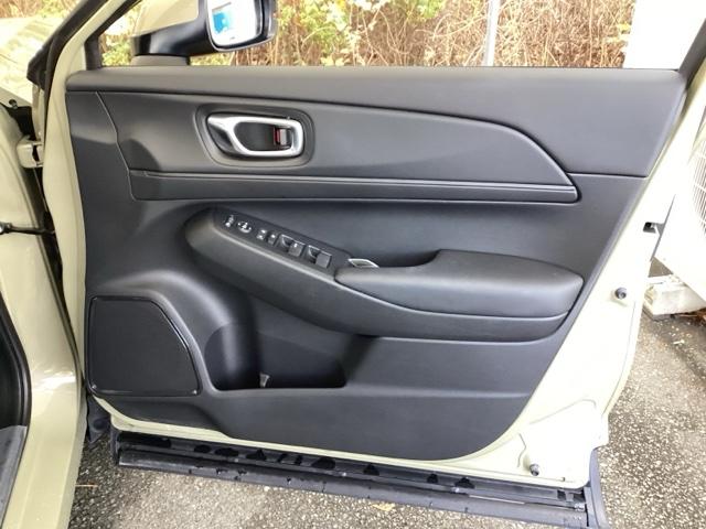 ヴェゼル ｅ：ＨＥＶＸ　純正メモリーナビ　ドラレコ　リアカメラ　前後障害物センサー　ＡＡＣ　イモビライザー　スマ－トキ－　誤発進抑制　ＰＷ　クルコン　ＥＳＣ　ＥＴＣ装備　キーフリー　ＬＥＤヘッドランプ　ナビＴＶ　ＤＶＤ再生可（53枚目）