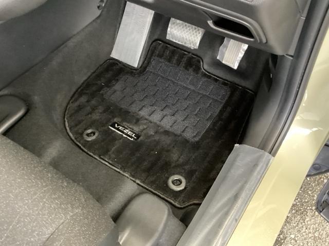 ヴェゼル ｅ：ＨＥＶＸ　純正メモリーナビ　ドラレコ　リアカメラ　前後障害物センサー　ＡＡＣ　イモビライザー　スマ－トキ－　誤発進抑制　ＰＷ　クルコン　ＥＳＣ　ＥＴＣ装備　キーフリー　ＬＥＤヘッドランプ　ナビＴＶ　ＤＶＤ再生可（54枚目）