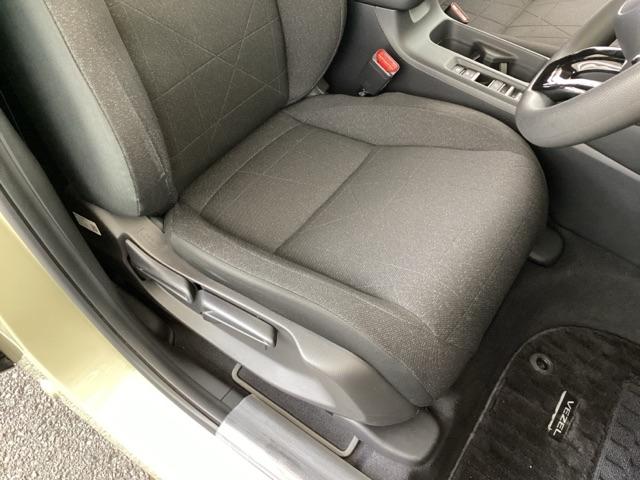 ヴェゼル ｅ：ＨＥＶＸ　純正メモリーナビ　ドラレコ　リアカメラ　前後障害物センサー　ＡＡＣ　イモビライザー　スマ－トキ－　誤発進抑制　ＰＷ　クルコン　ＥＳＣ　ＥＴＣ装備　キーフリー　ＬＥＤヘッドランプ　ナビＴＶ　ＤＶＤ再生可（58枚目）