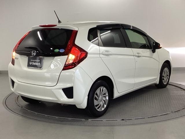 フィット １３Ｇ・Ｌパッケージファインエディション　純正ナビ　フルセグ　リアカメラ　ＬＥＤヘットライト　クルコン　Ａストップ　Ｂモニター　サイドカーテンエアバック　キーレス　ＤＶＤ　パワーウインドウ　横滑り防止装置　インテリキー　ナビＴＶ　盗難防止装置（8枚目）