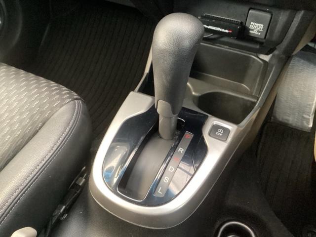 フィット １３Ｇ・Ｌパッケージファインエディション　純正ナビ　フルセグ　リアカメラ　ＬＥＤヘットライト　クルコン　Ａストップ　Ｂモニター　サイドカーテンエアバック　キーレス　ＤＶＤ　パワーウインドウ　横滑り防止装置　インテリキー　ナビＴＶ　盗難防止装置（15枚目）