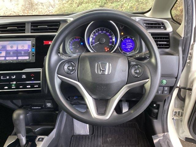 フィット １３Ｇ・Ｌパッケージファインエディション　純正ナビ　フルセグ　リアカメラ　ＬＥＤヘットライト　クルコン　Ａストップ　Ｂモニター　サイドカーテンエアバック　キーレス　ＤＶＤ　パワーウインドウ　横滑り防止装置　インテリキー　ナビＴＶ　盗難防止装置（18枚目）