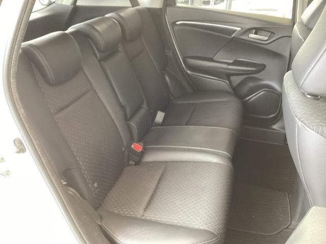 フィット １３Ｇ・Ｌパッケージファインエディション　純正ナビ　フルセグ　リアカメラ　ＬＥＤヘットライト　クルコン　Ａストップ　Ｂモニター　サイドカーテンエアバック　キーレス　ＤＶＤ　パワーウインドウ　横滑り防止装置　インテリキー　ナビＴＶ　盗難防止装置（20枚目）