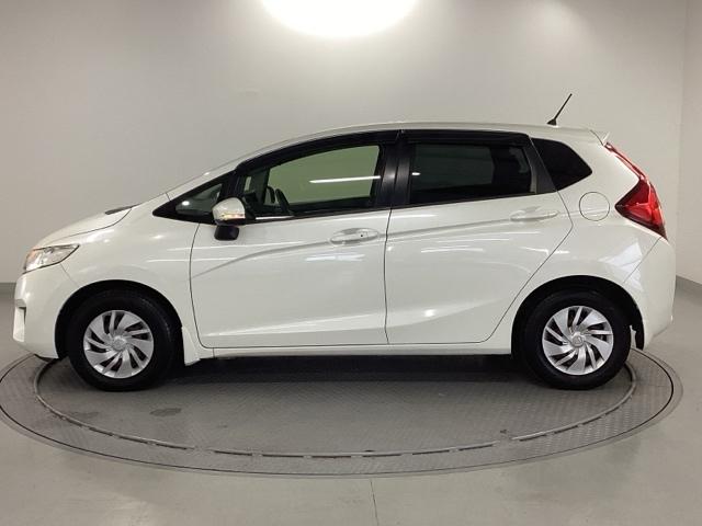 フィット １３Ｇ・Ｌパッケージファインエディション　純正ナビ　フルセグ　リアカメラ　ＬＥＤヘットライト　クルコン　Ａストップ　Ｂモニター　サイドカーテンエアバック　キーレス　ＤＶＤ　パワーウインドウ　横滑り防止装置　インテリキー　ナビＴＶ　盗難防止装置（35枚目）