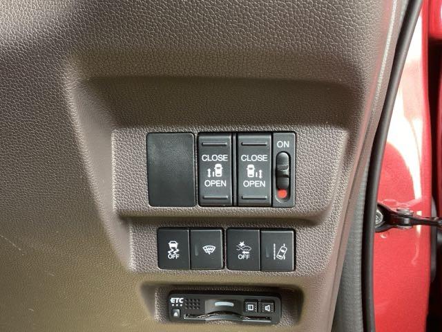 フリード Ｇ・ホンダセンシング　純正ナビ　フルセグ　７人乗り　Ｆセグ　追突被害軽減ブレーキ　ｉストップ　Ｗエアバッグ　パワーウィンドウ　アクティブクルーズコントロール　スマートキ　カラーバックモニター　ＶＳＡ　エアコン　キーレス（16枚目）