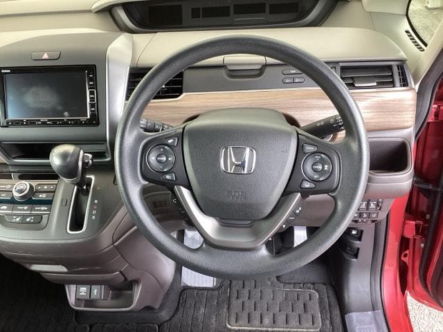 フリード Ｇ・ホンダセンシング　純正ナビ　フルセグ　７人乗り　Ｆセグ　追突被害軽減ブレーキ　ｉストップ　Ｗエアバッグ　パワーウィンドウ　アクティブクルーズコントロール　スマートキ　カラーバックモニター　ＶＳＡ　エアコン　キーレス（18枚目）