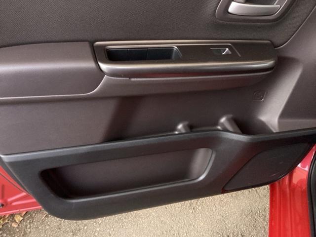 フリード Ｇ・ホンダセンシング　純正ナビ　フルセグ　７人乗り　Ｆセグ　追突被害軽減ブレーキ　ｉストップ　Ｗエアバッグ　パワーウィンドウ　アクティブクルーズコントロール　スマートキ　カラーバックモニター　ＶＳＡ　エアコン　キーレス（41枚目）