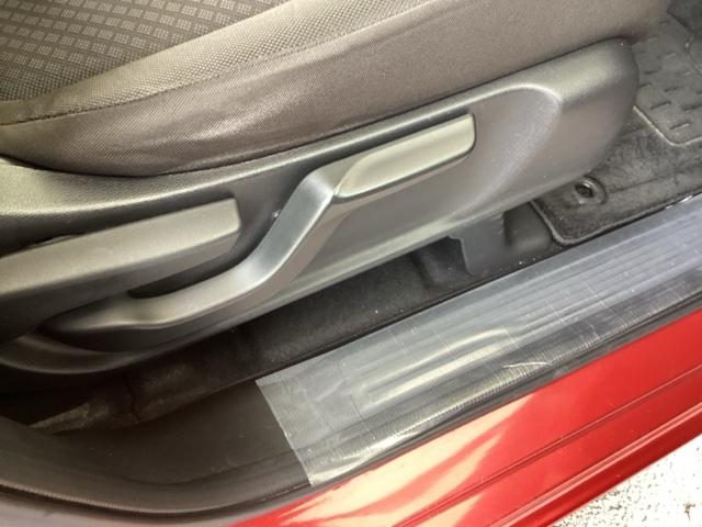 フリード Ｇ・ホンダセンシング　純正ナビ　フルセグ　７人乗り　Ｆセグ　追突被害軽減ブレーキ　ｉストップ　Ｗエアバッグ　パワーウィンドウ　アクティブクルーズコントロール　スマートキ　カラーバックモニター　ＶＳＡ　エアコン　キーレス（49枚目）