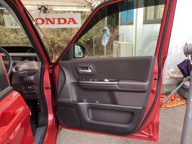 フリード Ｇ・ホンダセンシング　純正ナビ　フルセグ　７人乗り　Ｆセグ　追突被害軽減ブレーキ　ｉストップ　Ｗエアバッグ　パワーウィンドウ　アクティブクルーズコントロール　スマートキ　カラーバックモニター　ＶＳＡ　エアコン　キーレス（50枚目）