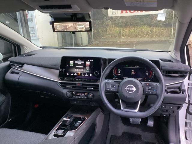 オーラ Ｇ　純正メモリーナビ　全周囲カメラ　ＥＴＣ　前席シートヒーター　フロントカメラ　ＵＳＢ　自動（被害軽減）ブレーキ　クルコン　ＬＥＤ　横滑り防止　サイドカメラ　カーテンエアバッグ　イモビライザー　ナビＴＶ（2枚目）