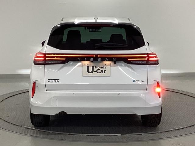 オーラ Ｇ　純正メモリーナビ　全周囲カメラ　ＥＴＣ　前席シートヒーター　フロントカメラ　ＵＳＢ　自動（被害軽減）ブレーキ　クルコン　ＬＥＤ　横滑り防止　サイドカメラ　カーテンエアバッグ　イモビライザー　ナビＴＶ（9枚目）