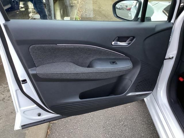 オーラ Ｇ　純正メモリーナビ　全周囲カメラ　ＥＴＣ　前席シートヒーター　フロントカメラ　ＵＳＢ　自動（被害軽減）ブレーキ　クルコン　ＬＥＤ　横滑り防止　サイドカメラ　カーテンエアバッグ　イモビライザー　ナビＴＶ（34枚目）