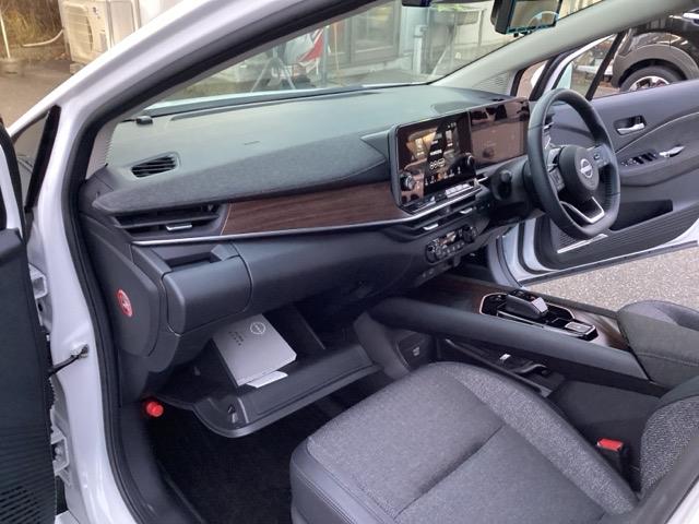 オーラ Ｇ　純正メモリーナビ　全周囲カメラ　ＥＴＣ　前席シートヒーター　フロントカメラ　ＵＳＢ　自動（被害軽減）ブレーキ　クルコン　ＬＥＤ　横滑り防止　サイドカメラ　カーテンエアバッグ　イモビライザー　ナビＴＶ（35枚目）