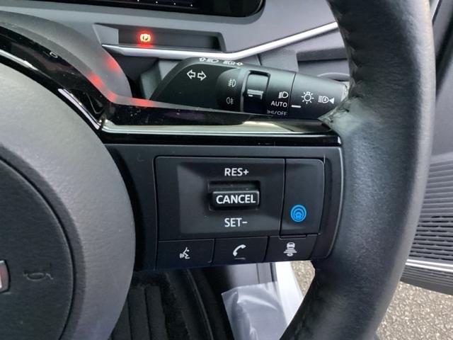 オーラ Ｇ　純正メモリーナビ　全周囲カメラ　ＥＴＣ　前席シートヒーター　フロントカメラ　ＵＳＢ　自動（被害軽減）ブレーキ　クルコン　ＬＥＤ　横滑り防止　サイドカメラ　カーテンエアバッグ　イモビライザー　ナビＴＶ（42枚目）