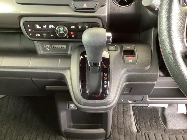 �����X�b�L���A�C���p�l�V�t�g�ł��B�p�[�L���O�u���[�L�͓d�q����p�[�L���O�u���[�L�^�C�v�Ȃ̂ŁA�^�]�ȂƏ���Ȃ̊Ԃ��X�b�L�����Ă��܂��B