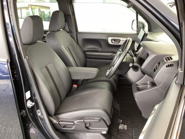 �t�����g�L�X�A�x���`�V�[�g�̉^�]�Ȃ́A�n�C�g�A�W���X�^�[���t���Ă���̂ŁA���K�Ƀh���C�u���ł��܂��B�n���h���̓e���X�R�s�b�N�@�\�ŁA�n���h���ʒu����E���E��O�E���ɒ��߂ł��܂��B