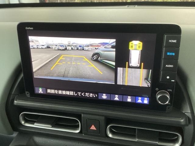 フリード ｅ：ＨＥＶクロスター　純正ナビ　フルセグ　５人乗り　ＥＴＣ装備　Ｓヒーター　衝突軽減ブレーキシステム　オートエアコン　バックモニター　ＬＥＤライト　パーキングセンサー　スマートキー　クルーズコントロール　キーレス　ＵＳＢ（12枚目）