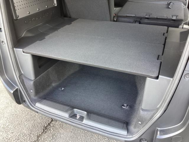 フリード ｅ：ＨＥＶクロスター　純正ナビ　フルセグ　５人乗り　ＥＴＣ装備　Ｓヒーター　衝突軽減ブレーキシステム　オートエアコン　バックモニター　ＬＥＤライト　パーキングセンサー　スマートキー　クルーズコントロール　キーレス　ＵＳＢ（23枚目）